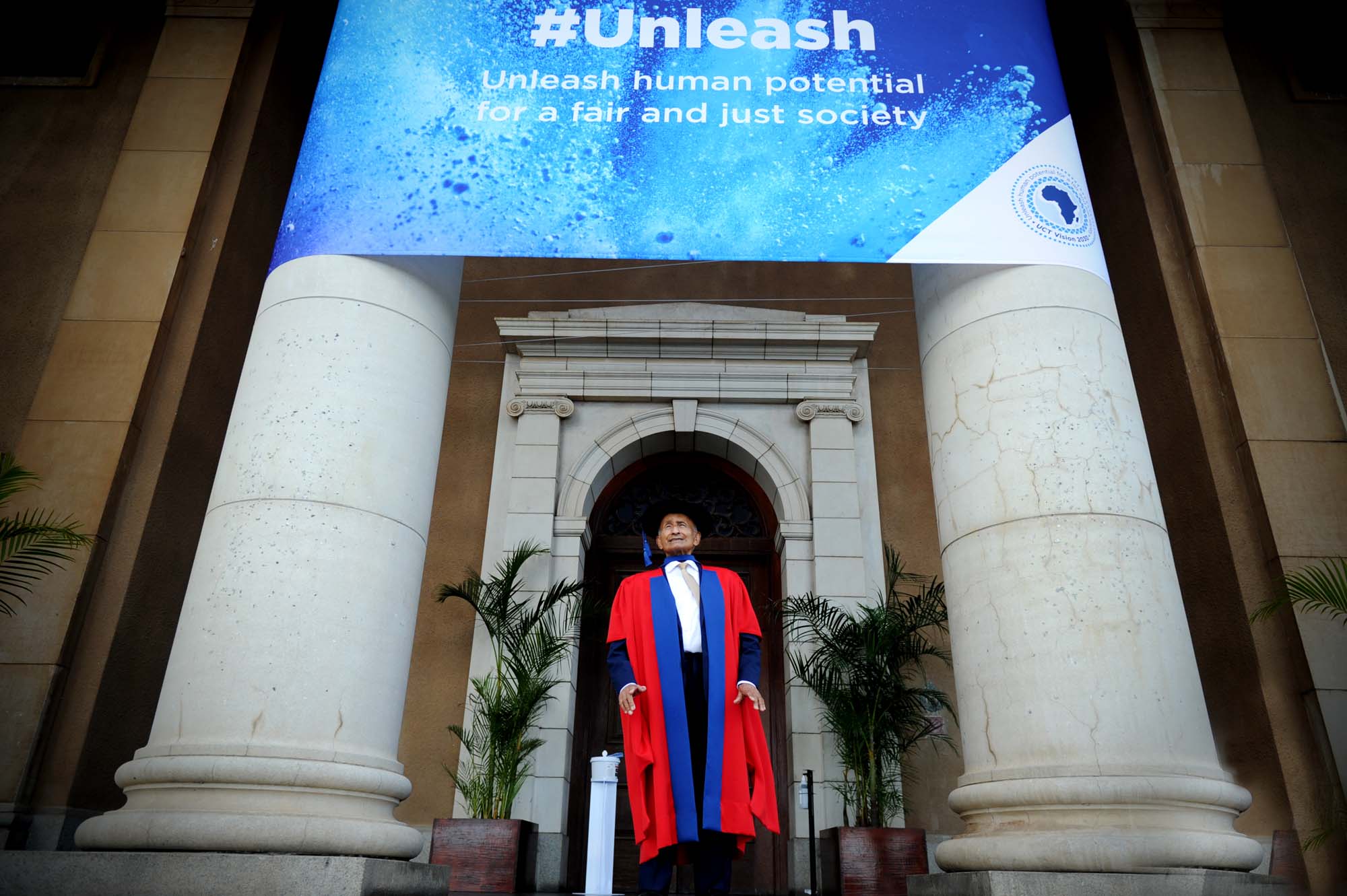 The virtual graduation ceremony for the Faculty of Humanities included the dean, Associate Professor Shose Kessi, UCT Registrar Royston Pillay, Vice-Chancellor Mamokgethi Phakeng and Chancellor Precious Moloi-Motsepe. An honorary doctorate was awarded to renowned South African ballet master, Johaar Mosaval.
