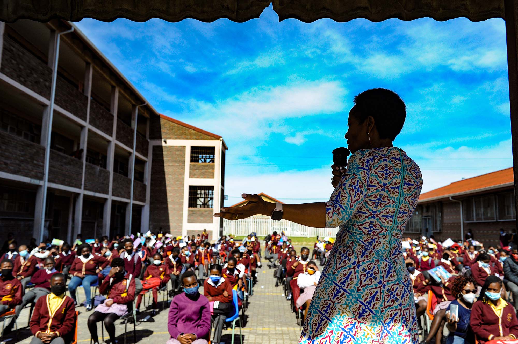 The launch of the Vision 2030 Future Graduate T-shirt took place at the Joe Slovo Engineering High School in Khayelitsha Site C and was hosted by the  school Principal Mr Sityhilelo Ntamo. Guest speakers were Vice-Chancellor Professor Mamokgethi Phakeng, and Dr Malibongwe Manono, a UCT lecturer and former learner at the high school. The event was attended by Grade&nbsp;9 learners and teachers.