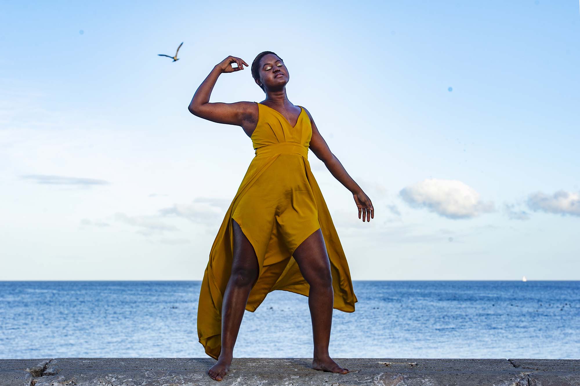 Inspirational graduate Liisa Shangheta graduated with a Master’s degree in Oceanography in 2021 and was photographed in Kalk Bay for World Environment Day.