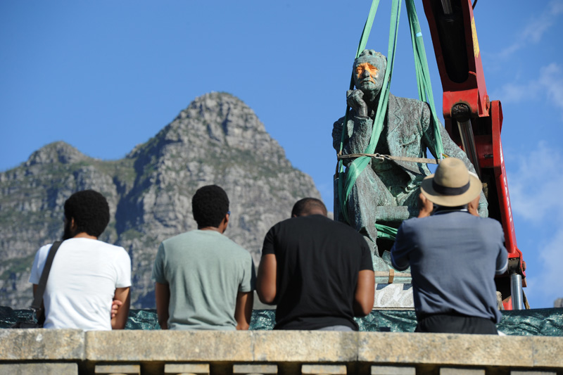 The statue of Cecil John Rhodes being prepared for its removal on UCT’s upper campus