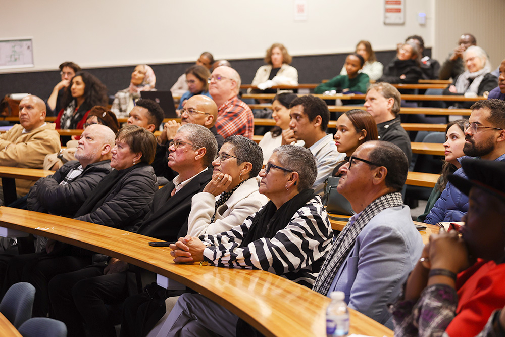 A captivated audience listened to Prof Jacqueline van Wyk as she delivered her inaugural lecture