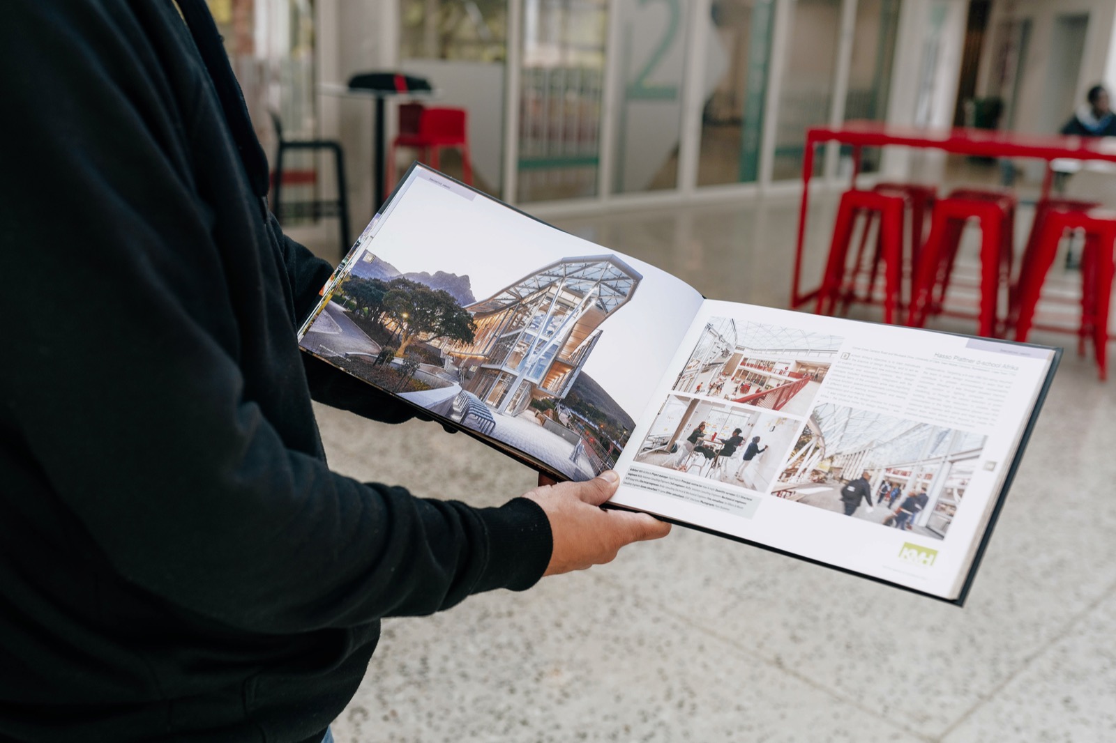 The d-school Afrika boasts a range of cutting-edge sustainable features.